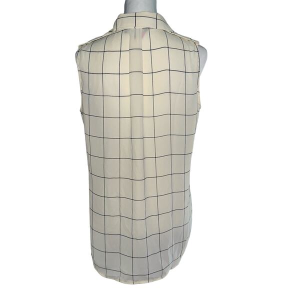 Banana Republic Medium Off white and Blue Sleeveless Top - Picture 2 of 4